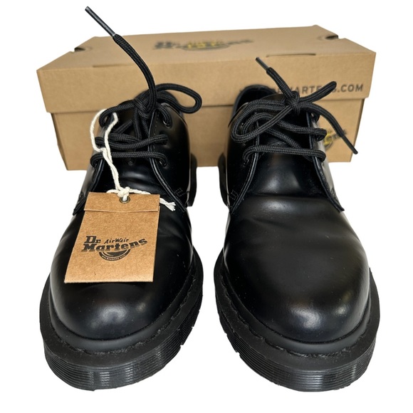 Dr. Martens Mono Smooth Leather Unisex Shoes - Women’s: US 9 - Men’s: US 8 - Picture 17 of 17